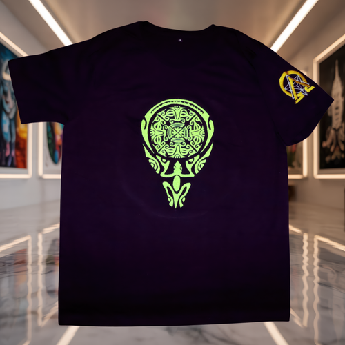 UV-T-Shirt „Mystic Totem“ – Schwarz Vorderseite